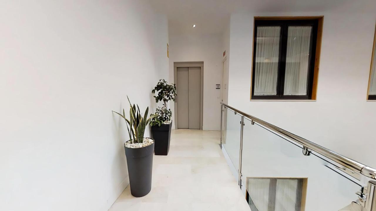 Sevilla Luxury Rentals - Alcazar Exterior photo