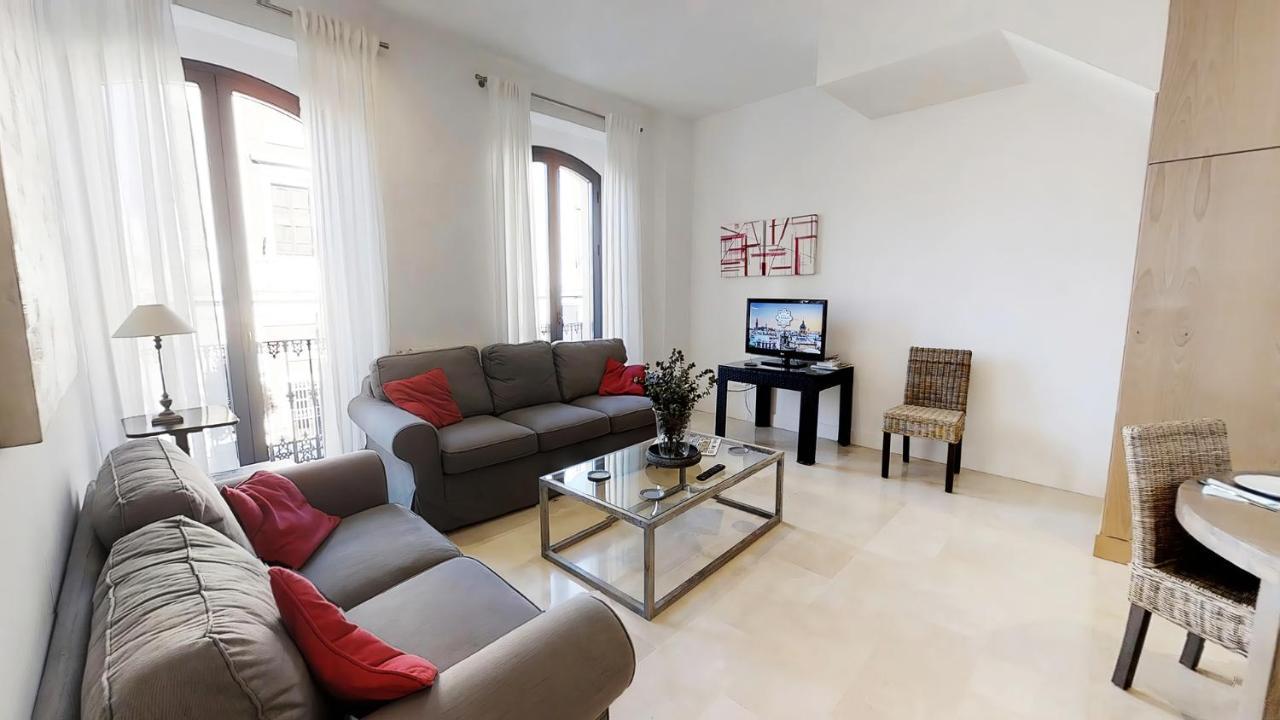 Sevilla Luxury Rentals - Alcazar Exterior photo